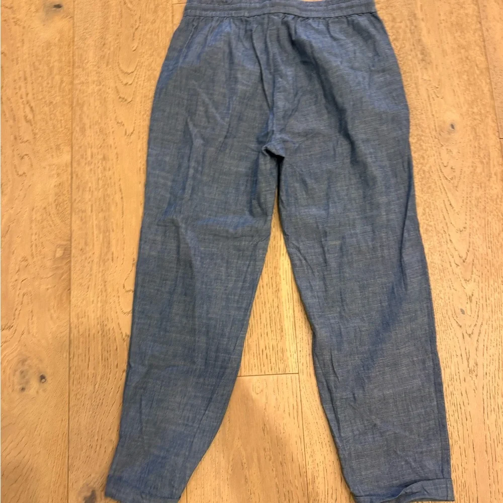 J. Crew Chambray Pull On Ankle Pants- size 4 - Picture 4 of 4